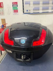 Piaggio top box