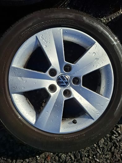 16" Vw Alloys with tyres