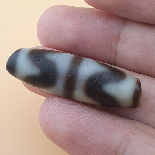 Vintage Himalayan Tibetan Zigzag Pattern Agate Dzi Bead Amulet