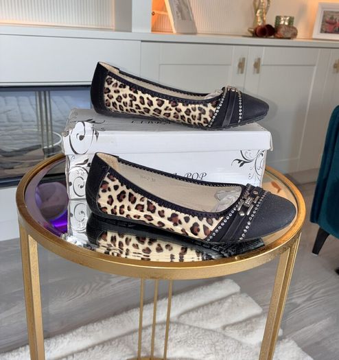 Brand-new Libra Pop Leopard-print Ballerina Pumps with a Black Cap Toe UK 5 / EU 38