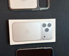 iPhone 17 Pro 256GB White - Mint Condition