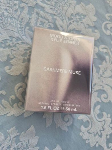 kylie jenner mood stones cashmere muse