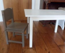 kids table & chair age 2-6yrs
