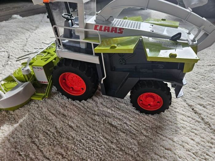 Bruder Claas Jaguar Harvester