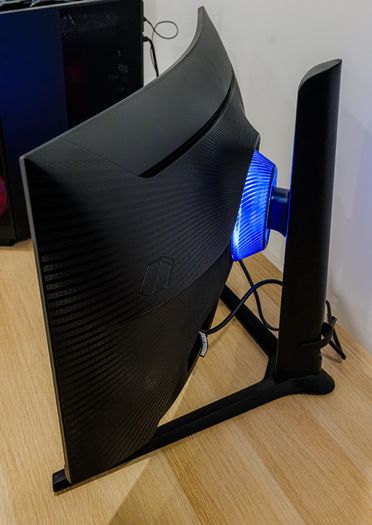 Samsung Odyssey G6, 27" Curved Gaming Monitor, QHD 2560x1440, 240hz
