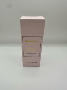 KASH Beauty: Shimmering Body Oil