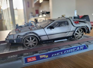 De Lorean die-cast metal model
