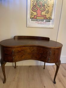 dressing table