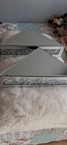 2 corner wall shelves