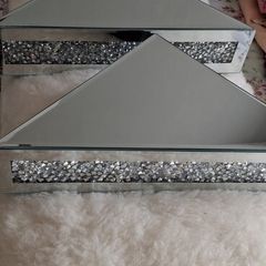 2 corner wall shelves