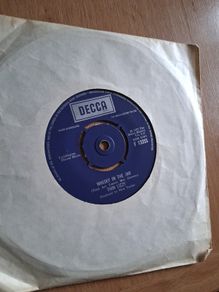 Thin Lizzy 45 Vinyl Whisky in the Jar/ Black boys on the corner