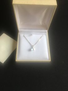 Chain with two clear stones