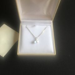 Chain with two clear stones