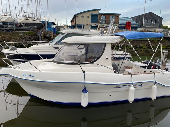 Quicksilver Pilothouse 580 boat