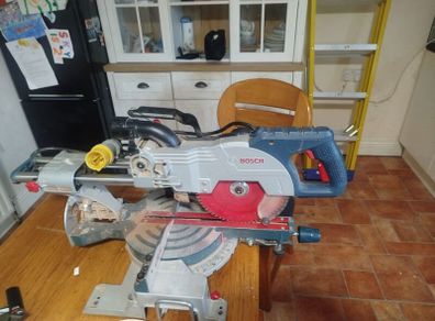 chop saw Bosch professional GCM 800 SJ