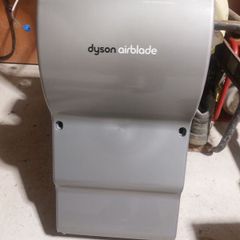 Hand dryer