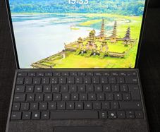 Surface Pro 10 for Business - Ultra7/64/1TB  [High-Spec | Like New]