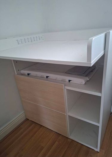 Bahy changing Unit with drawers from Ikea