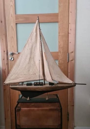 Model Sailboat