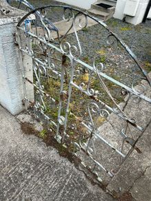 Driveway gates, pedestrian gate and side gate