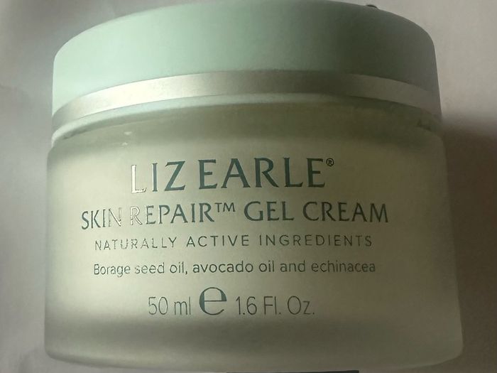 liz Earle skin repair gel cream 50ml