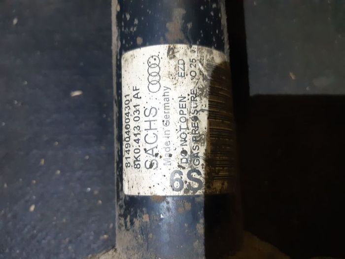 Audi A4 B8 2.0 Tdi Front Right And Left Side Suspension Shock Leg Strut