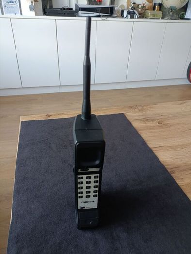 Vintage Novelty Brick Mobile Phone Shape Radio Rare Mw Am-fm-air Band