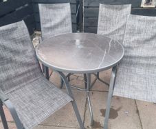 garden table and chairs