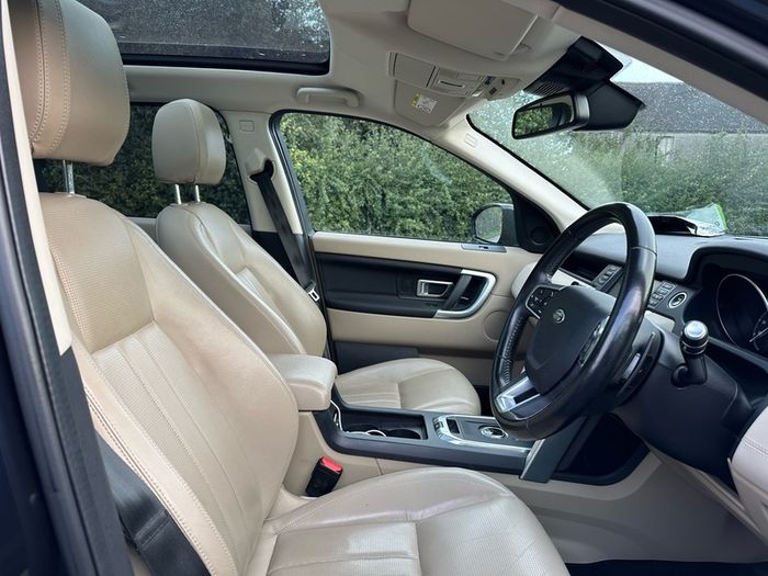 2017 Land Rover Discovery Sport HSE 7 Seater
