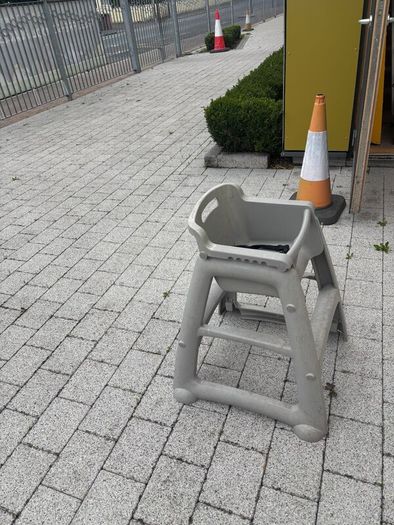 Rubbermaid High Chair
