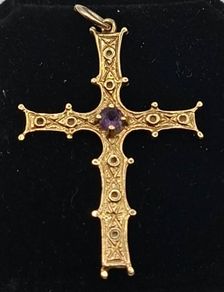 Vintage 9ct yellow gold American cross