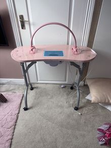 nail table