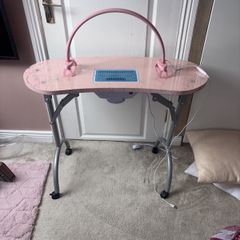 nail table