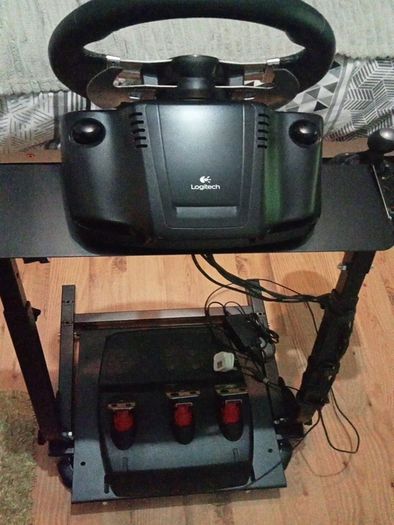 Logitech G27 Car simulator (PS3, PC compatible)  free delivery in Cork, mint condition