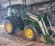 John Deere 5070