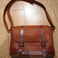 Leather messenger bag