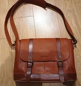 Leather messenger bag