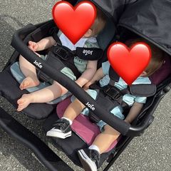 Twin stroller