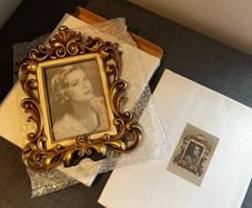 Two new gold photo frames