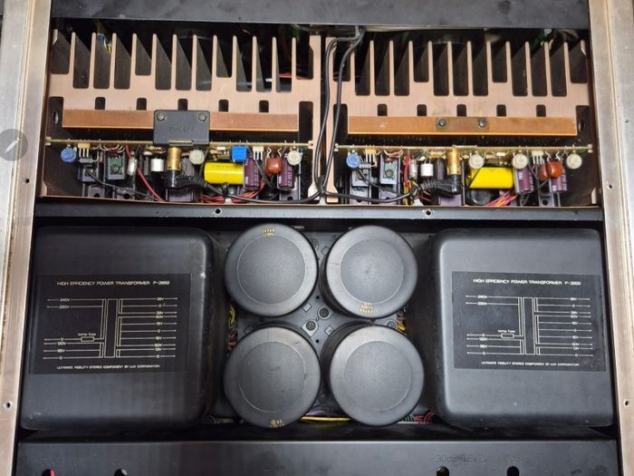 Mega Rare Legendary Beast LUXMAN M05 DUAL MONO CLASS-A 400W @8 OHMS Bridged over 40KG Champagne edition Recapped and Professionally serviced and Cleaned with new components Bargain