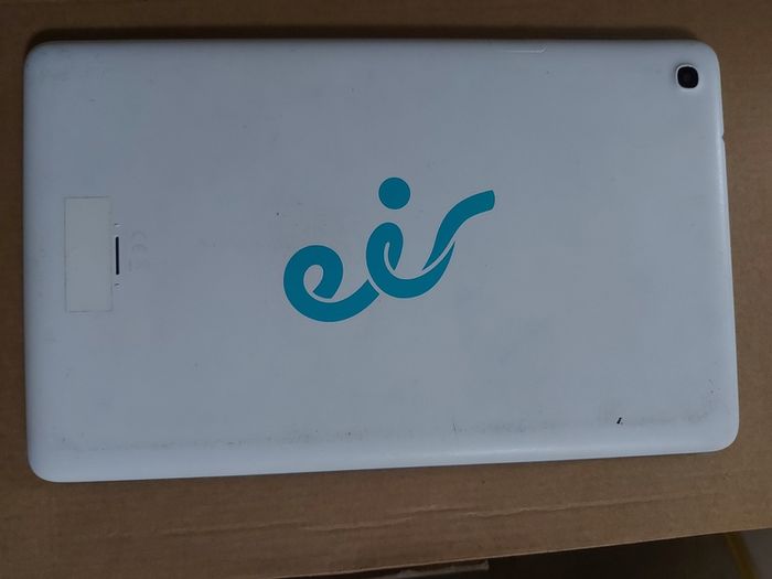 EIR 10.1 inch Tablet, Model 8079,  Android 5.0.1, 16GB with a dozen childrens films on it, Great for browsing & youtube