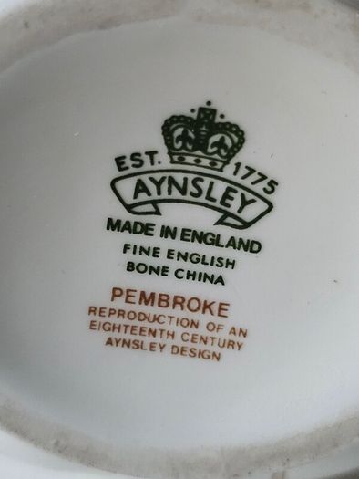 Aynsley PEMBROKE sugar bowl and milk jug