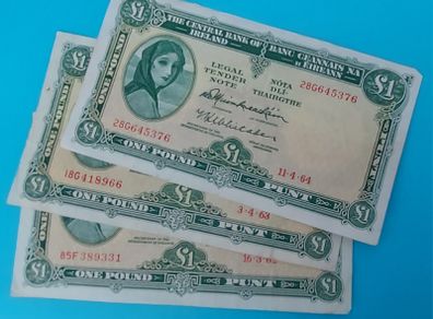 Irish 1960's 3 X Lavery One pound banknotes in Very Fine condition