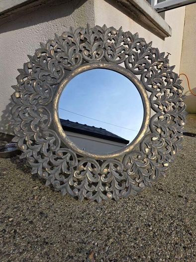 Carolyn Donnelly Exclusive Large Grey Carved Wood Round Mirror, Gold Leaf 92cm diameter