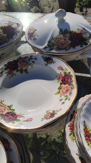 40piece  Part Dinner Set