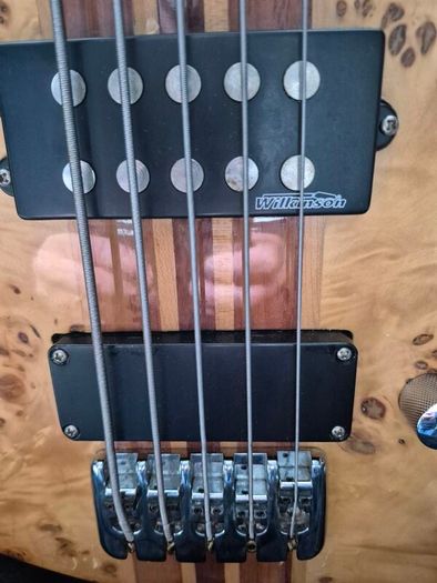ibanez 5 string bass