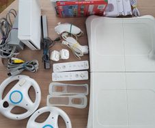 Nintendo Wii massive bundle