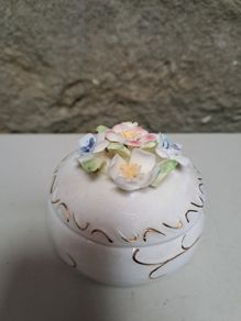 Floral trinket box