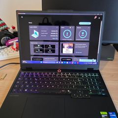 Lenovo Legion 5 15irx10 | Rtx 5070 8gb | I7-13650hx | 32gb Ddr5 | 1tb Ssd | 15.1" 2.5k Oled | Warranty Feb 2028