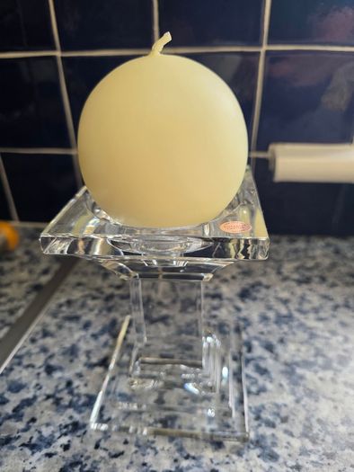 Crystal candle pillar with candle